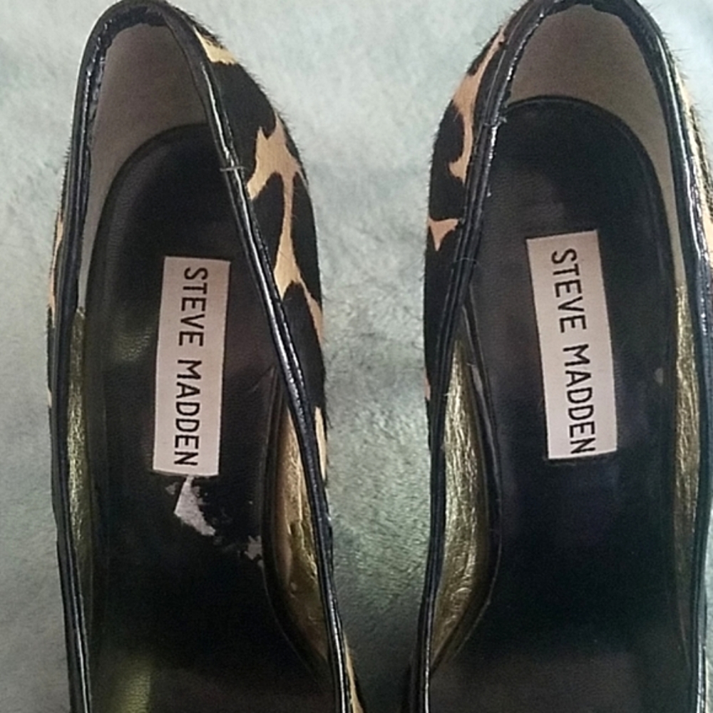 Steve Madden Cow Fur Heels - Picture 7 of 7